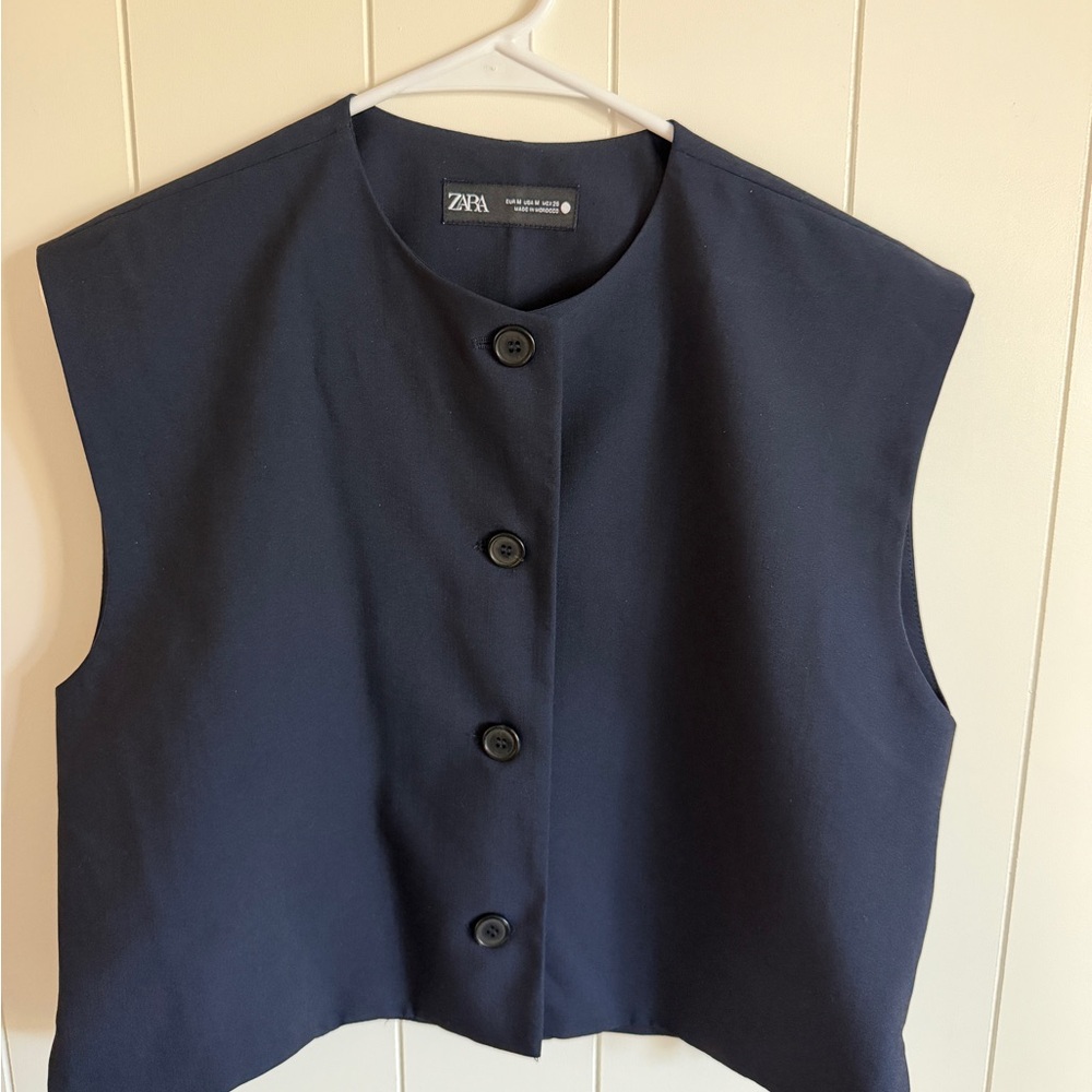 Zara Navy Button-Front Sleeveless Crop Top